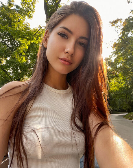 Foxy Elena_ free pornstar gallery