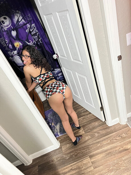 Mommy giggles hot model archive