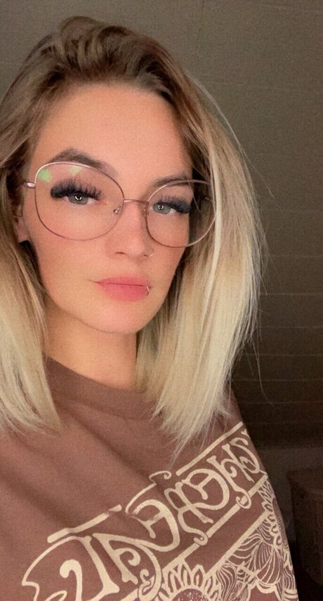 Isi LS star naked picture