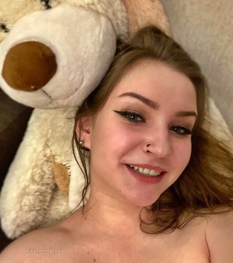 Stormy Fox naked model picture