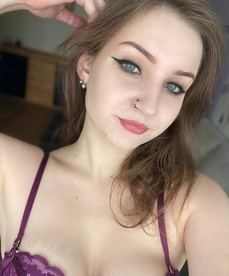 Stormy Fox perfect model pics