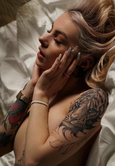 asian piercing onlyfans hot image