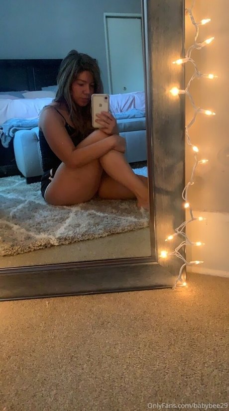 babybee29 pornstar naked photo