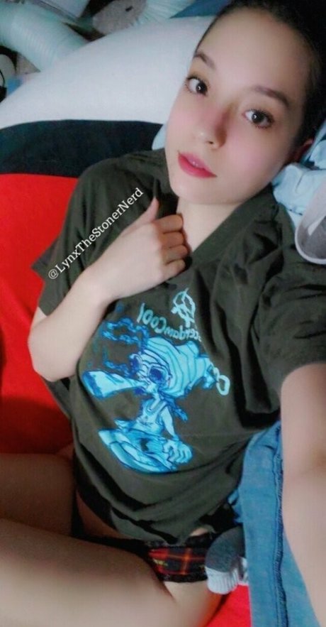 lynx babe free star pics