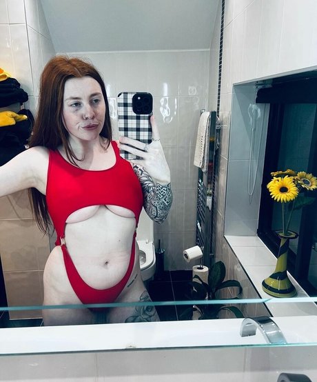 Molly Capper sex actress images