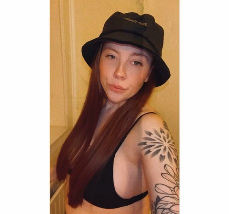 Molly Capper sex pornstar pics