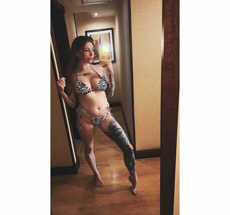 Molly Capper actress picture