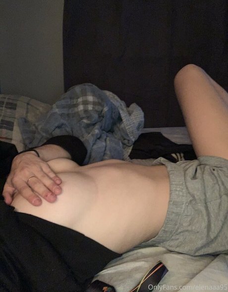 elenaaa95 profile pic