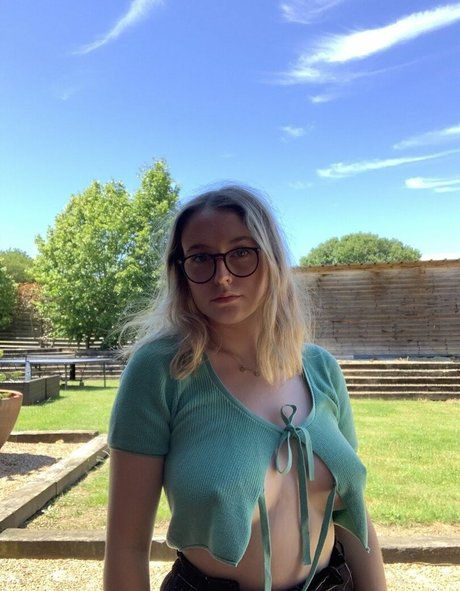 Millllievanillllie nudes pornstar gallery