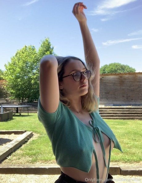 Millllievanillllie nice model photo