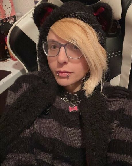 Cassie Coyote pornstar top gallery