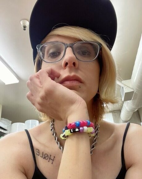 Cassie Coyote pornstar nudes images