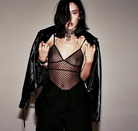 Elohim art pornstar pic