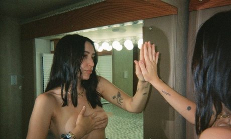 Elohim top pornstar photo