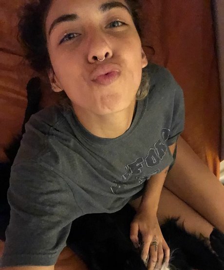 Indigo De Souza model pornographic archive