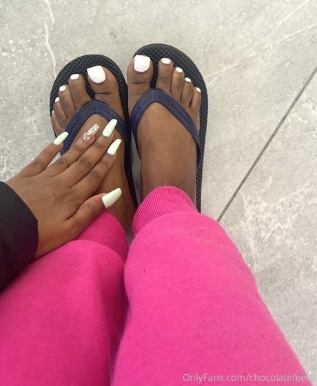 chocolatefeet8 nude model img