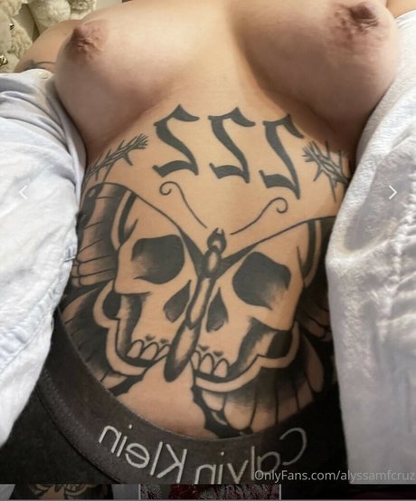 Alyssa Cruz pretty pornstar photos