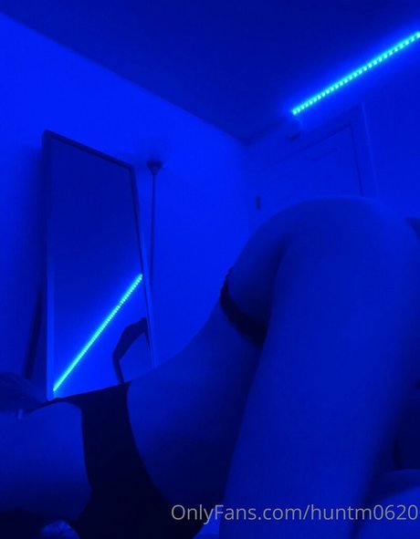 huntm0620 erotic model gallery