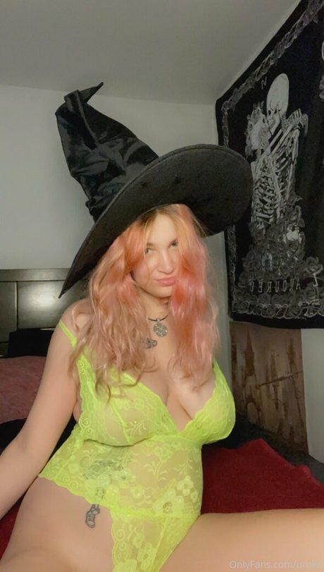 urokogal model nudes pic