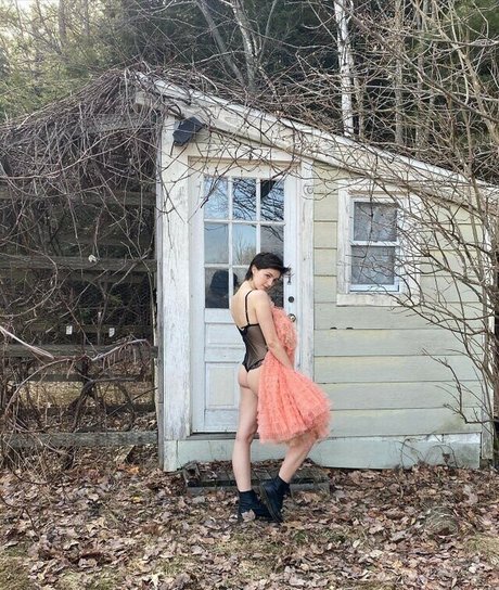 Ella Hunt nudes pornstar picture