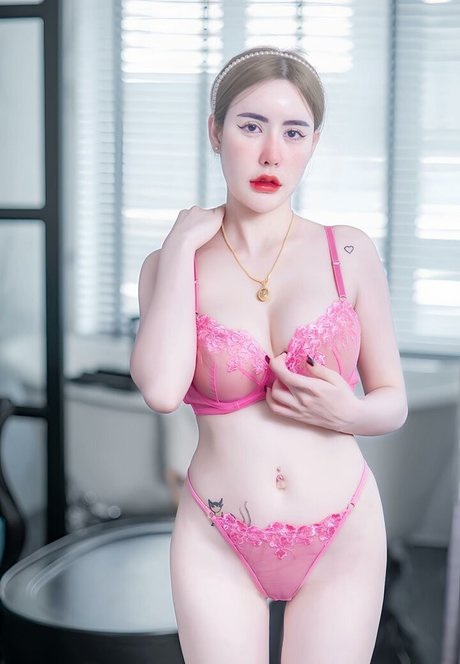 Keawarin Nawan nudes star pics