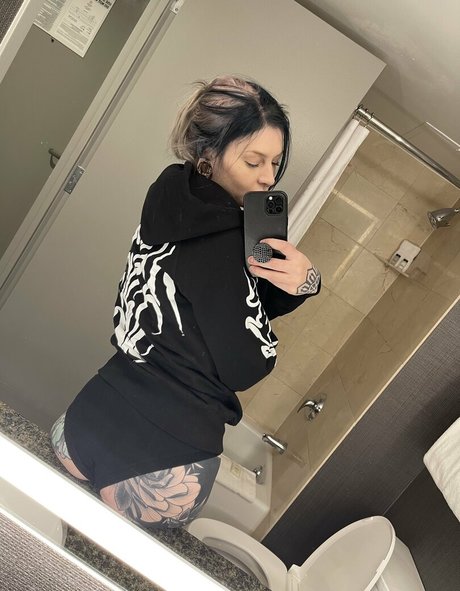 droptopsavage erotic pornstar picture