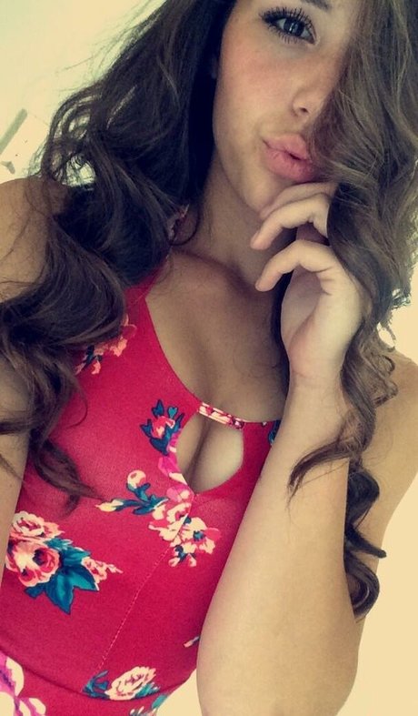 Ally Dowd nude model images