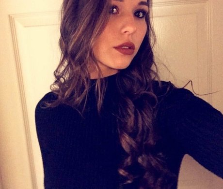 Ally Dowd naked model galleries