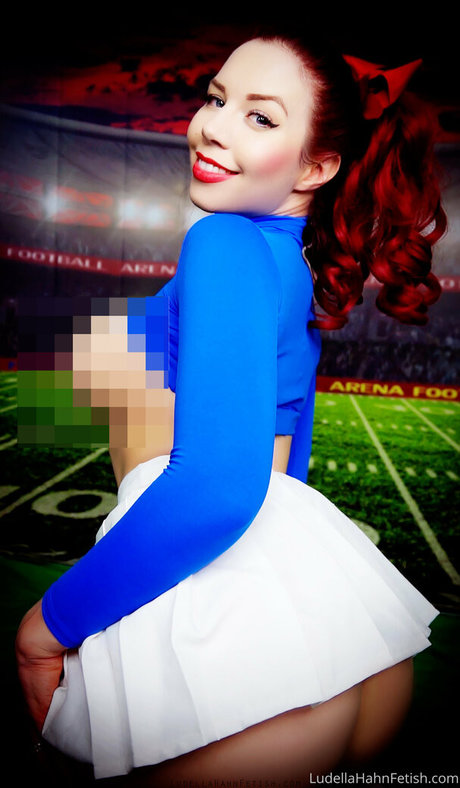 ludellahahn model erotic pics