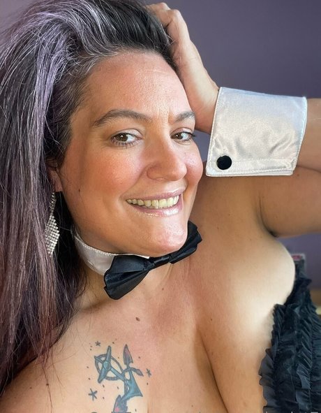 princessharlot7 pornographic model image