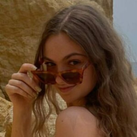 Ellie Bindman star erotic image