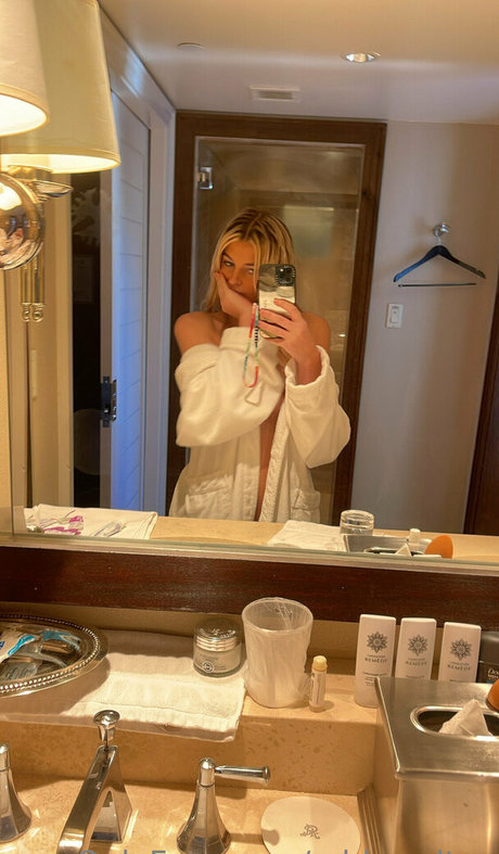 urbbaddy naked star pictures