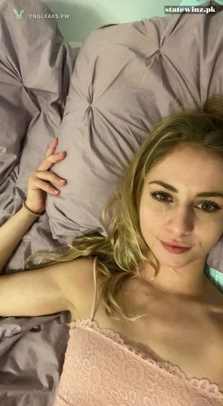 Tarah Kayne porn actress pictures