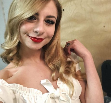 Tarah Kayne model exclusive archive