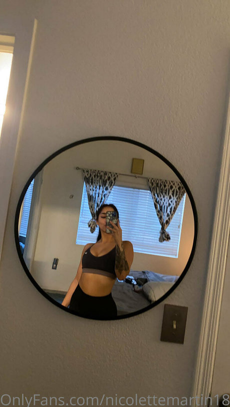 Lilibaby18 pornstar sexy image