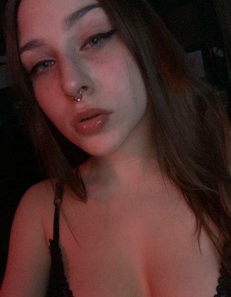 rottenbxby model xxx image