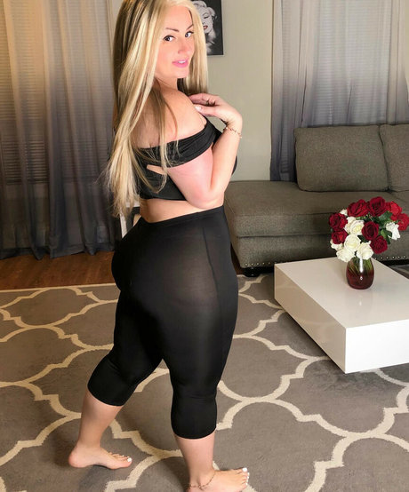 Ivoryyyyy high quality actress image