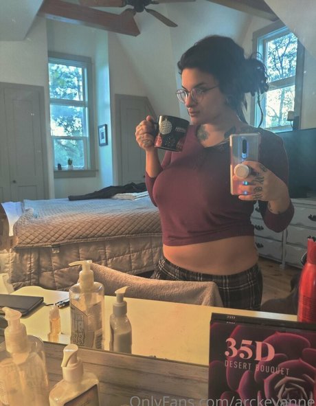 arckeyanne hd star image