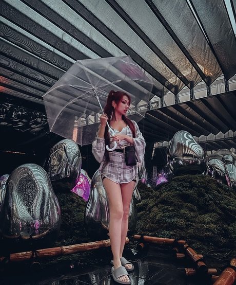 Wanderlustss art model gallery