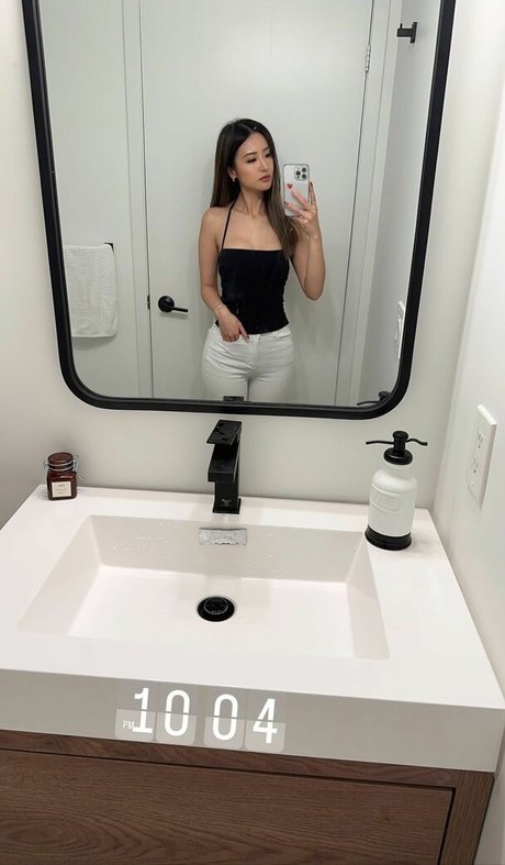 Emily108 model art photo