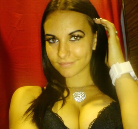 Borsod erotic model picture