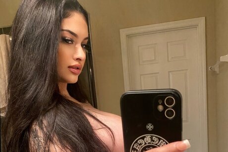 big purrrr sexy model picture