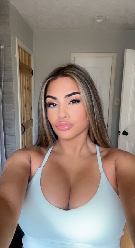 Cam Cordova top pornstar img