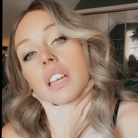 HOTMESSMALS free model pic