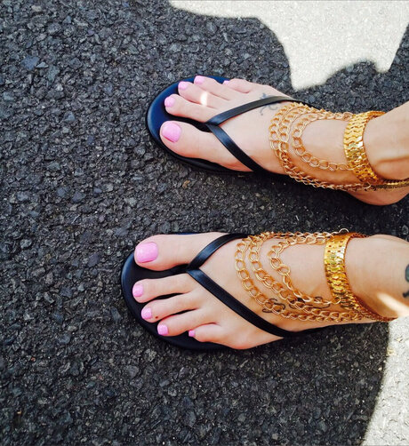 Sexy Latina Feet nude pornstar photo