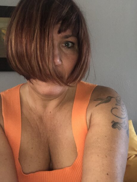 ScarletJade10 profile pic