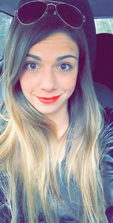 Laylah model nude gallery