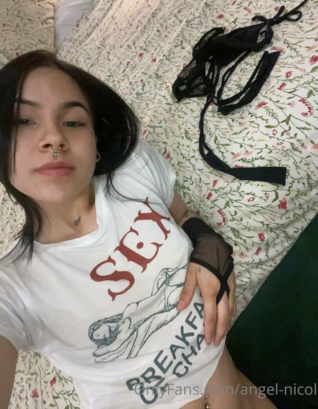 angel nicol naked model gallery