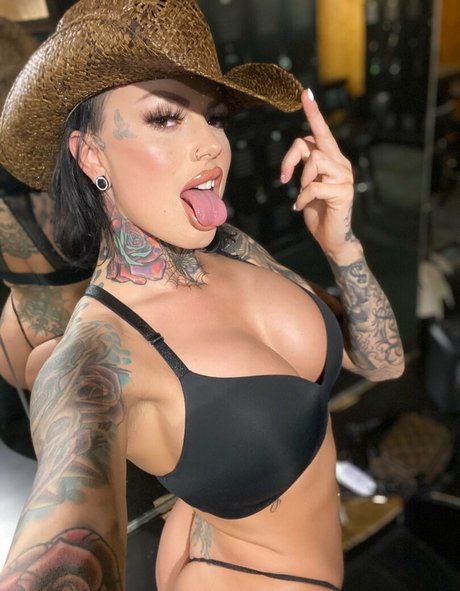 whitedovecries beautiful pornstar pic