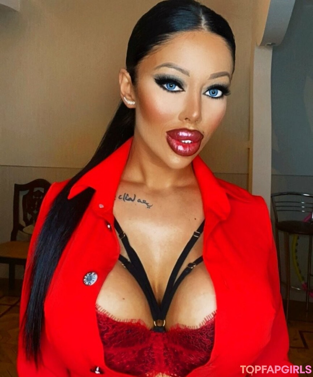 Lara Frost Fansly xxx model pictures